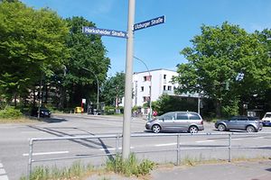 Straßenkreuzung Ulzburger Straße - Harksheider Straße
